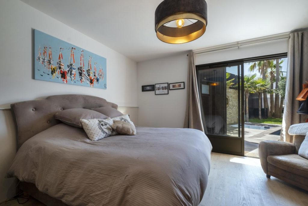 Île de Ré · Rivedoux-Plage – Villa T7 Neuve – 6 chambres · 249 m² · Piscine · Spa · Face à la mer